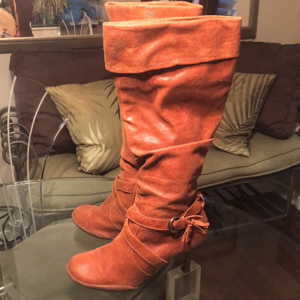 Super cute Kimel Orange Knee Boot